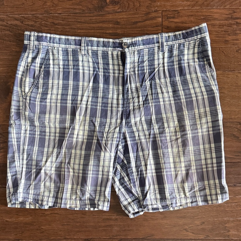 Tommy Hilfiger Men’s Plaid Shorts Size 44 Blue White Casual Summer Big & Tall